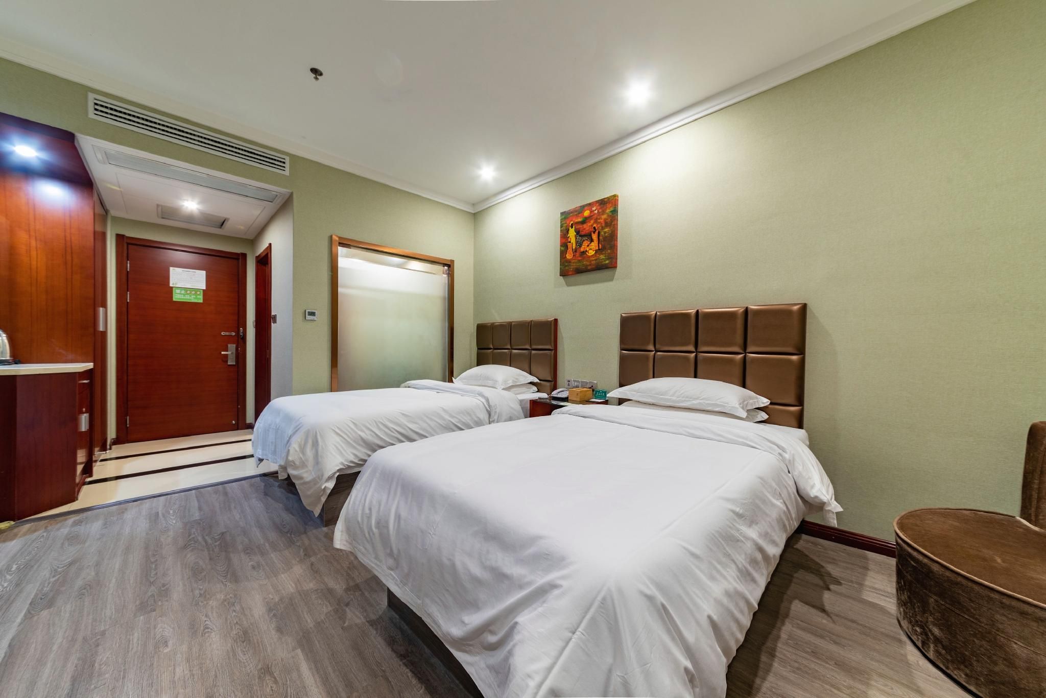 GTR - Twin Room No Window