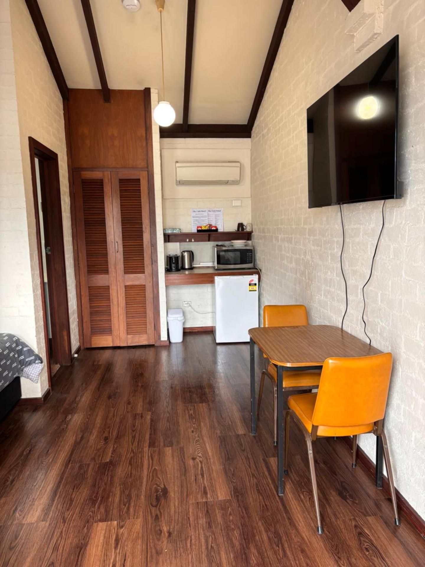 Queen Room with Ensuite