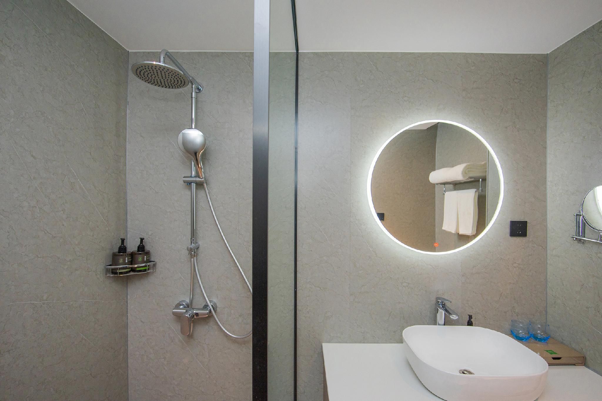 Huazhu - Superior BedRoom