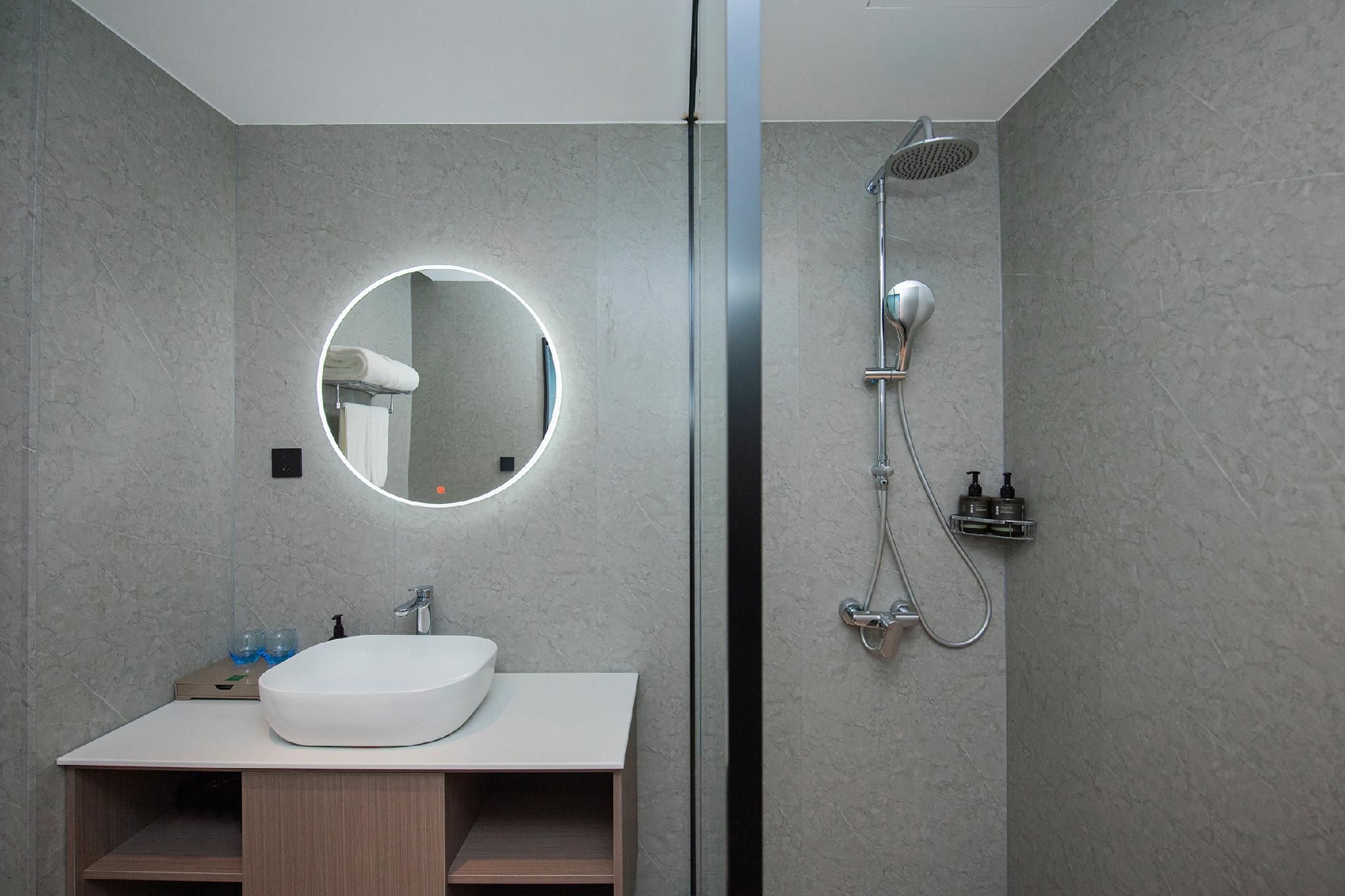 Huazhu - Business Twin Room