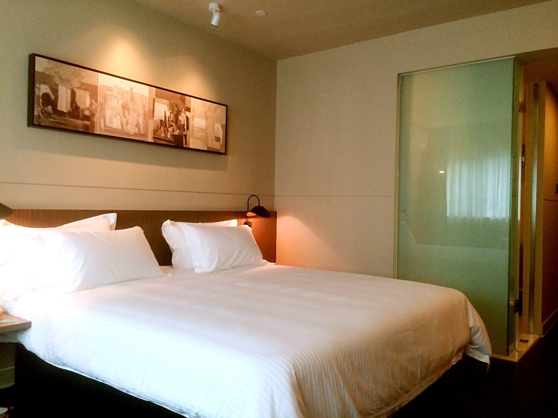 Business Standard Room B