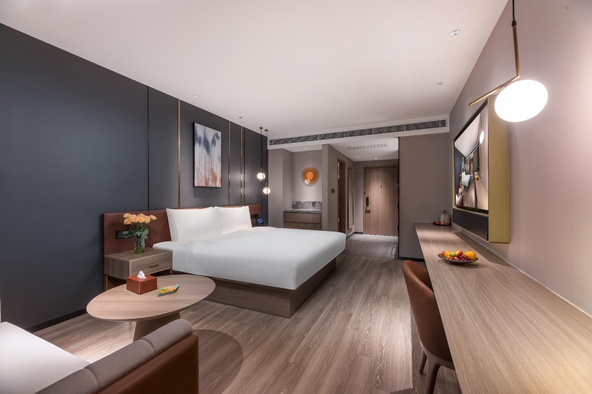 Huazhu - Deluxe Bed Room