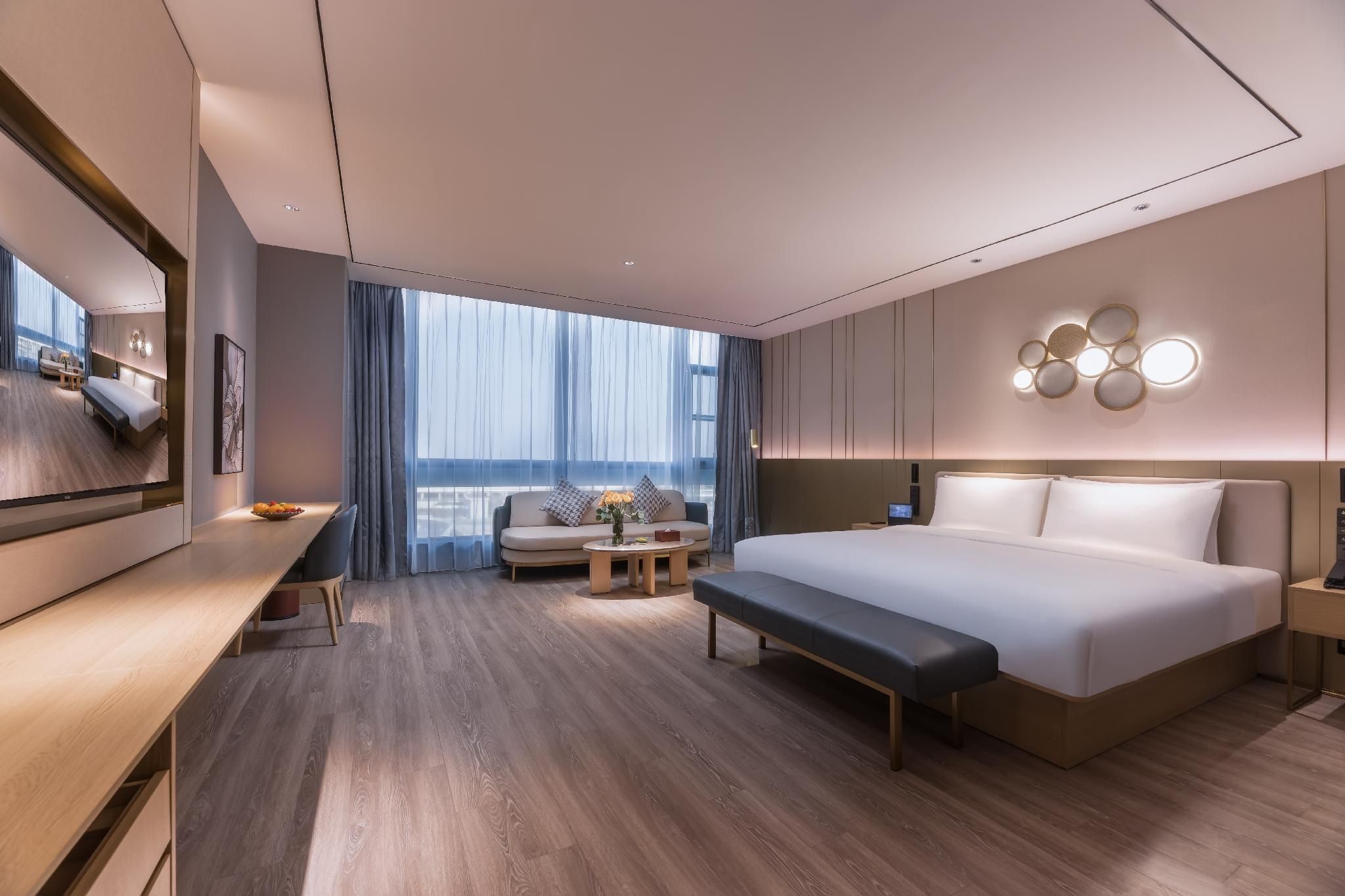Business Queen Bed Room