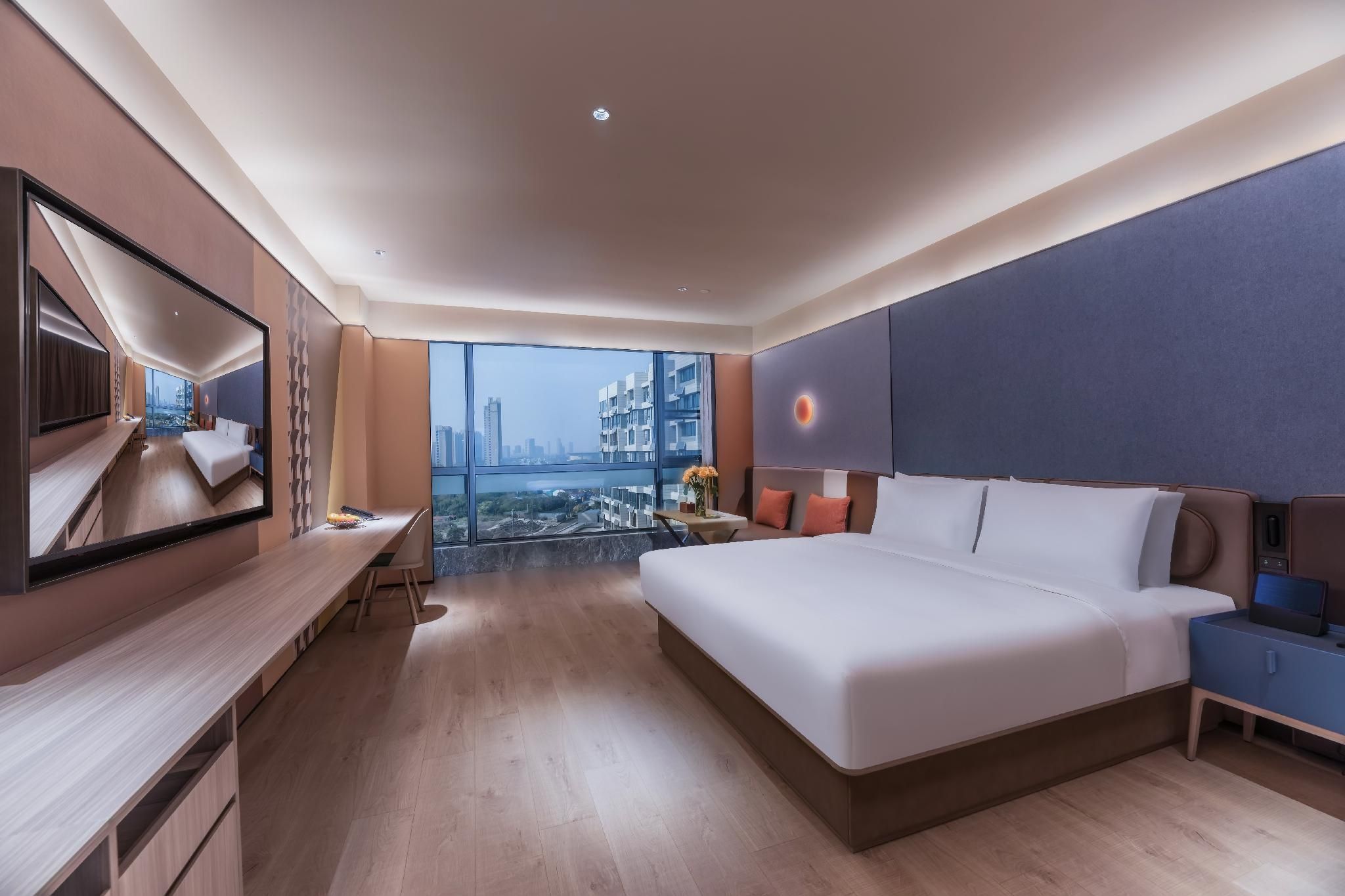 Queen Superior Room