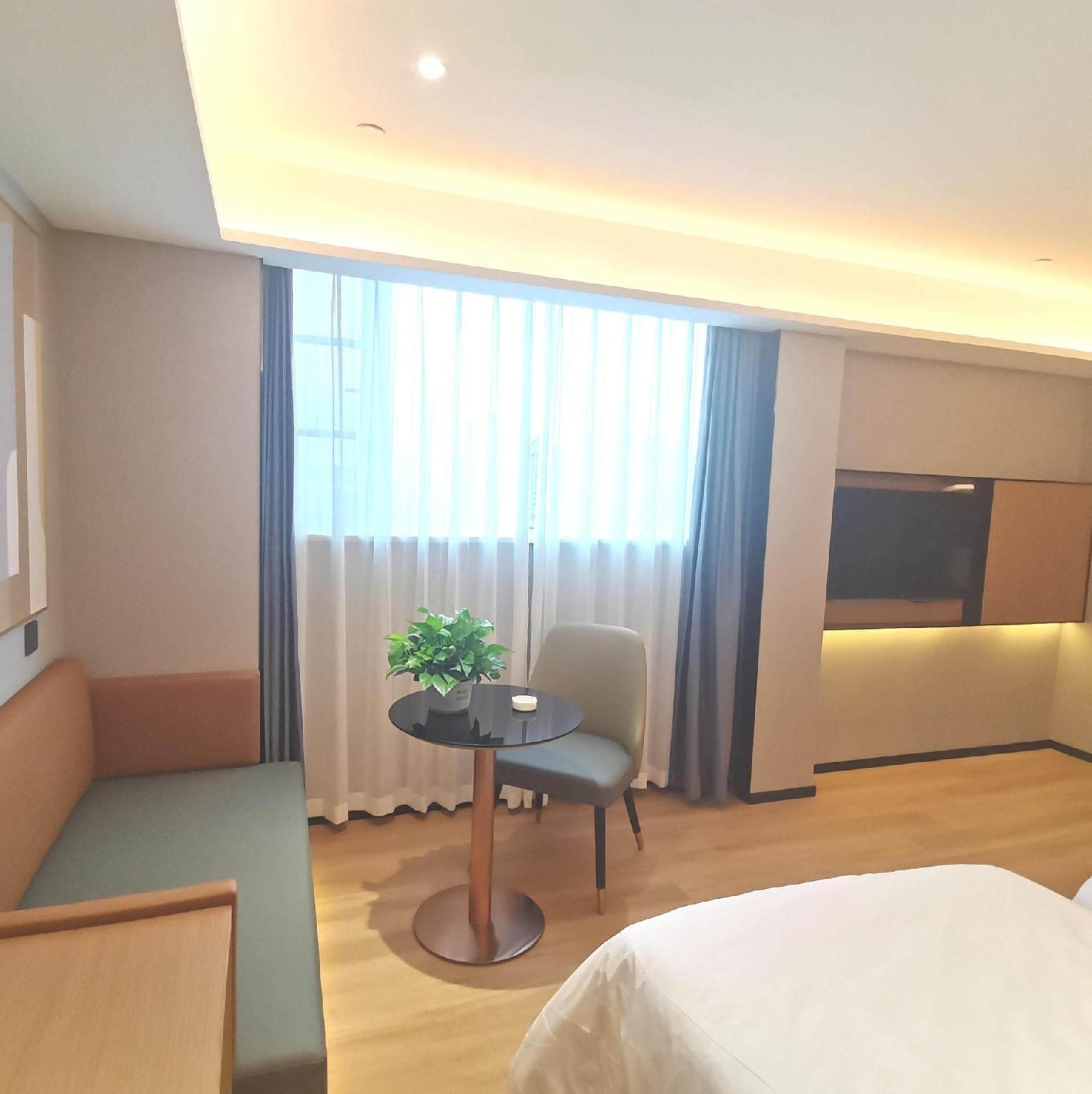 WH - Xingxuan Superior Family Room
