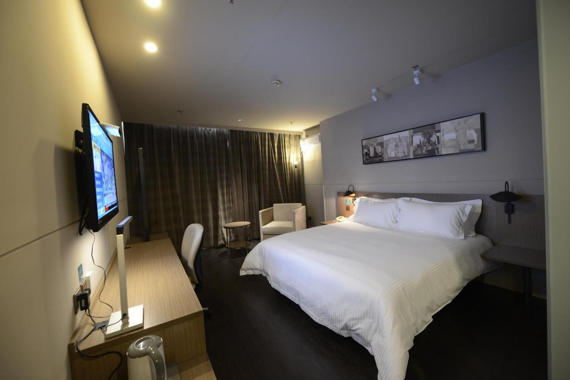 Business Standard Room B