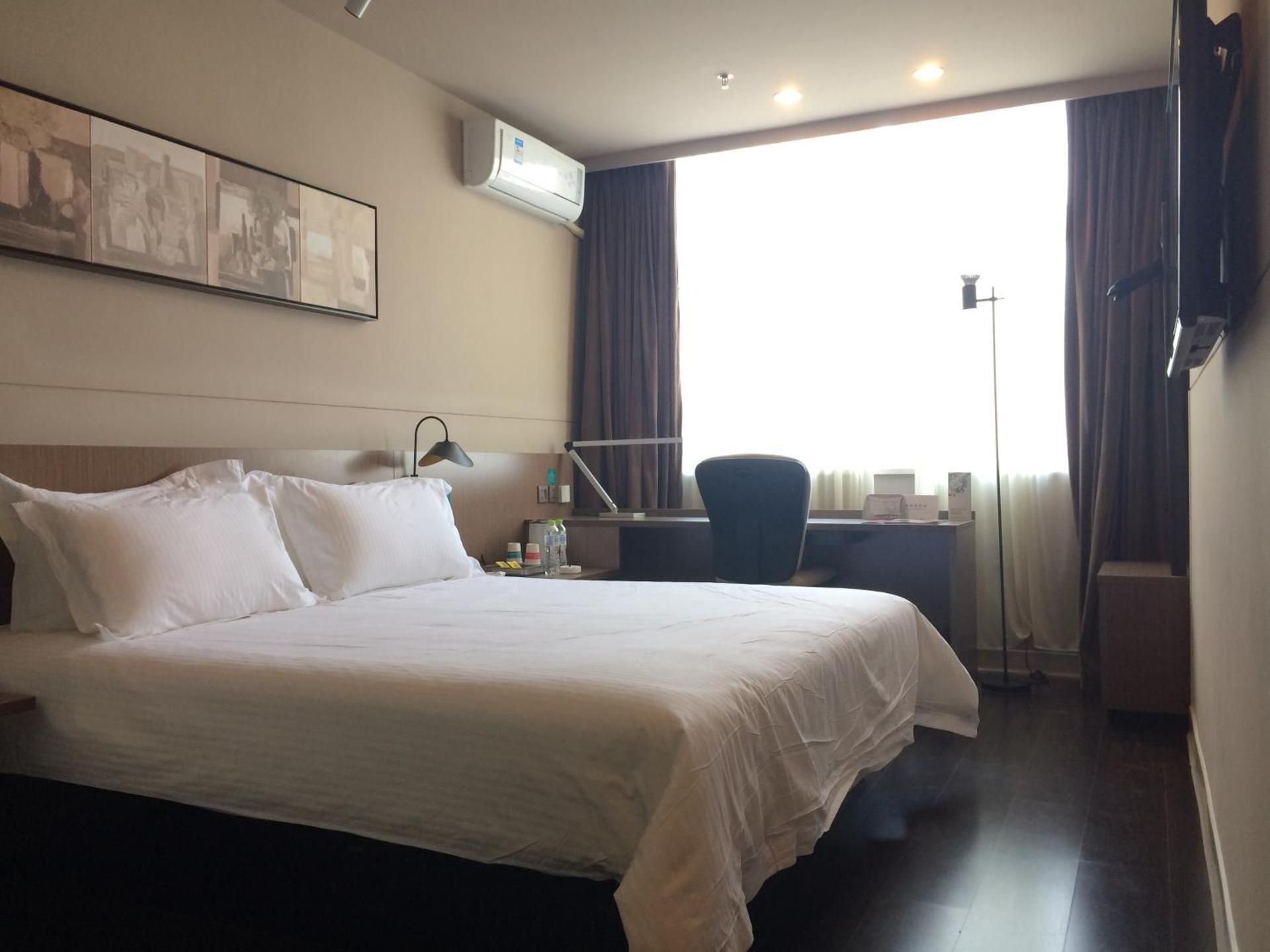 Business Standard Room B