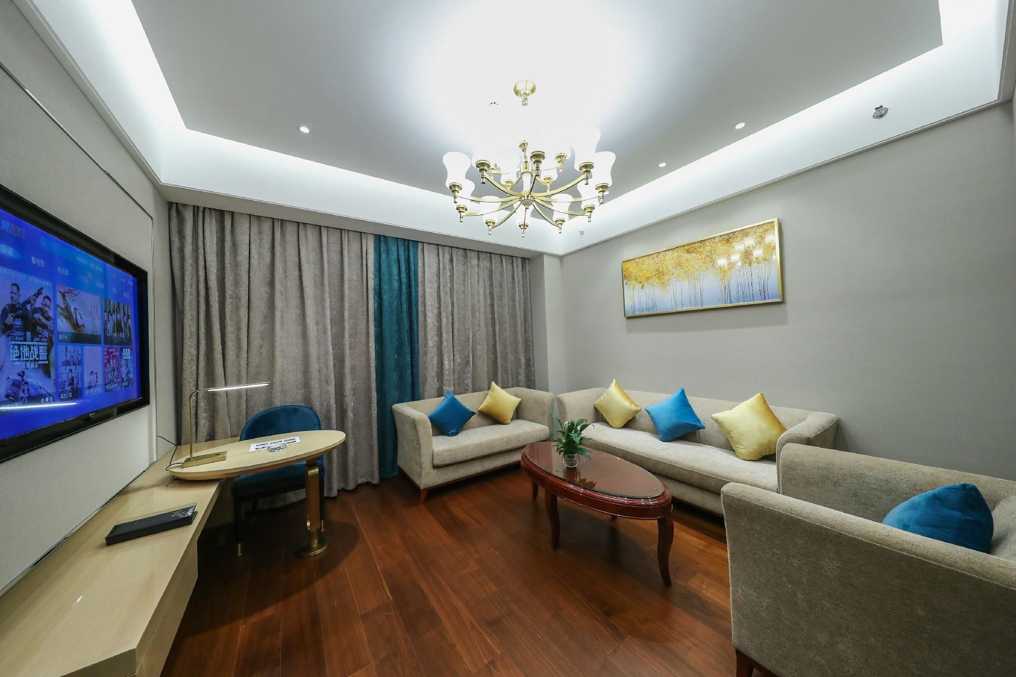 Deluxe Suite