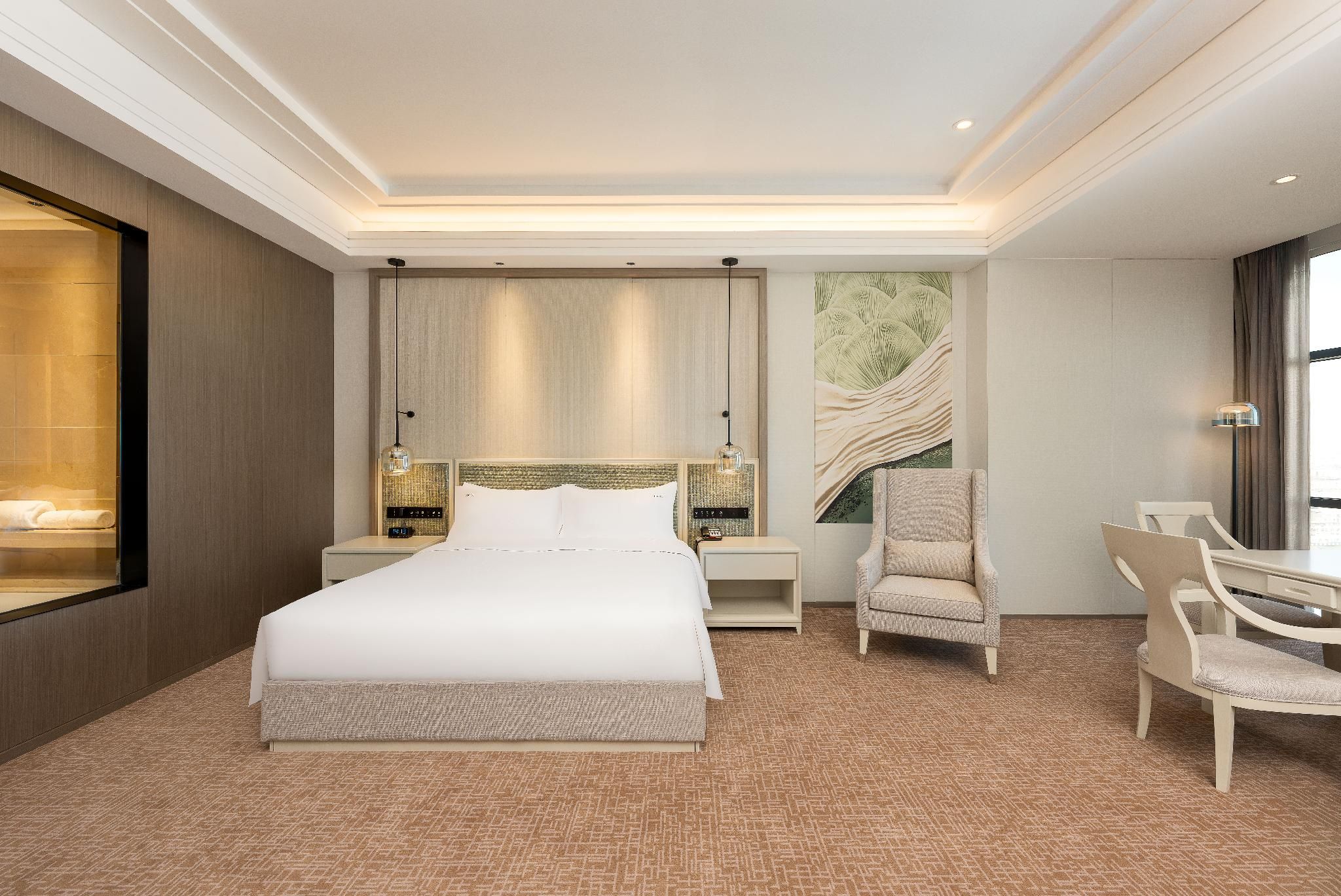 1 King Suite