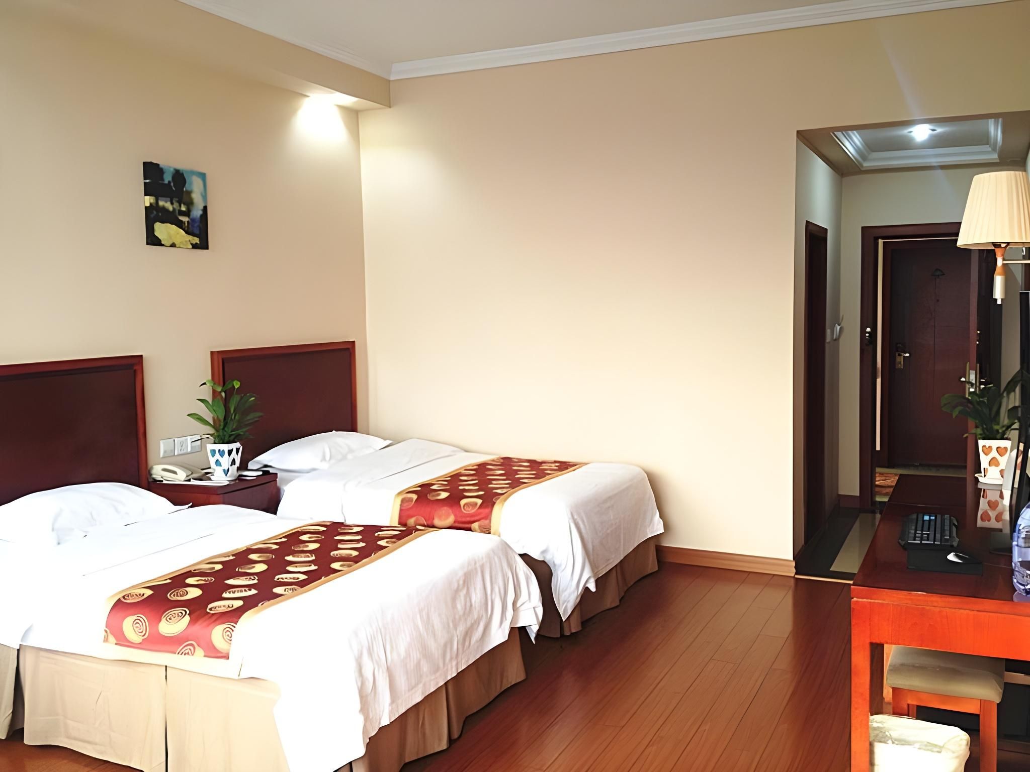 2 Bed Twin Superior Room