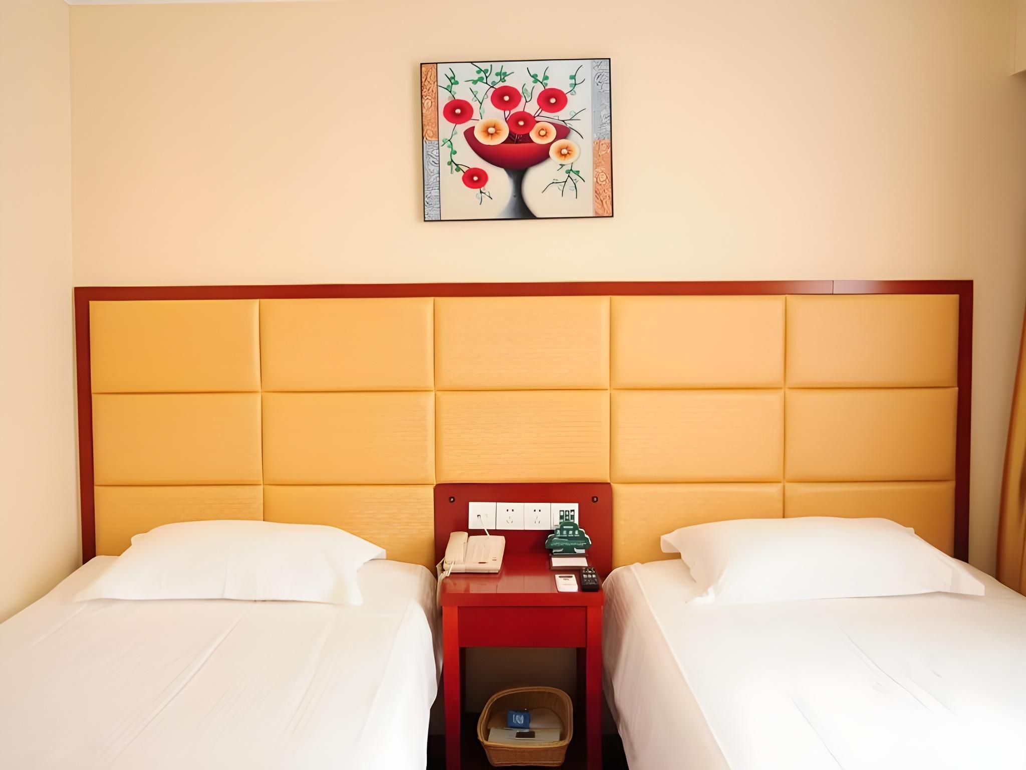 2 Bed Twin Superior Room