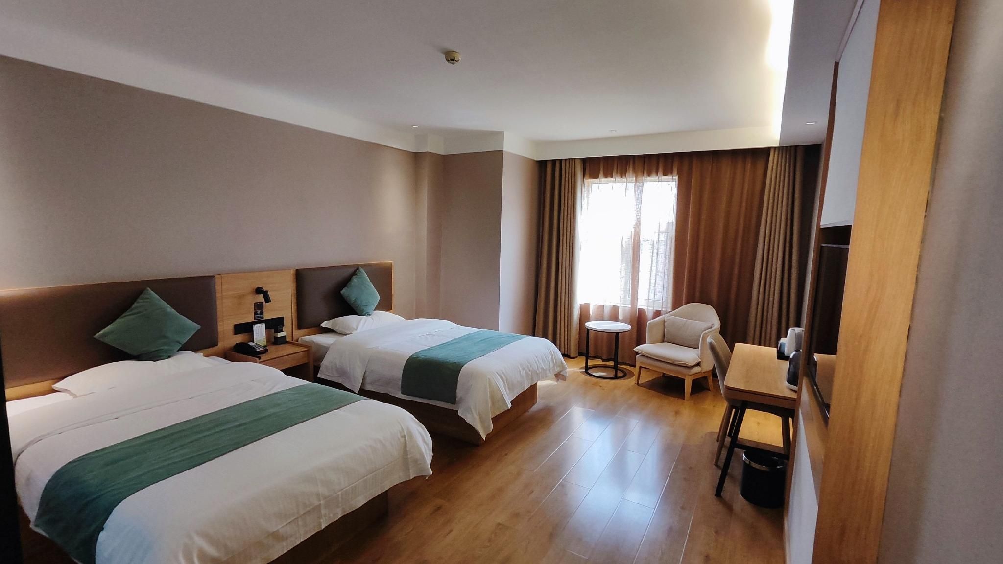 2 Bed Twin Superior Room