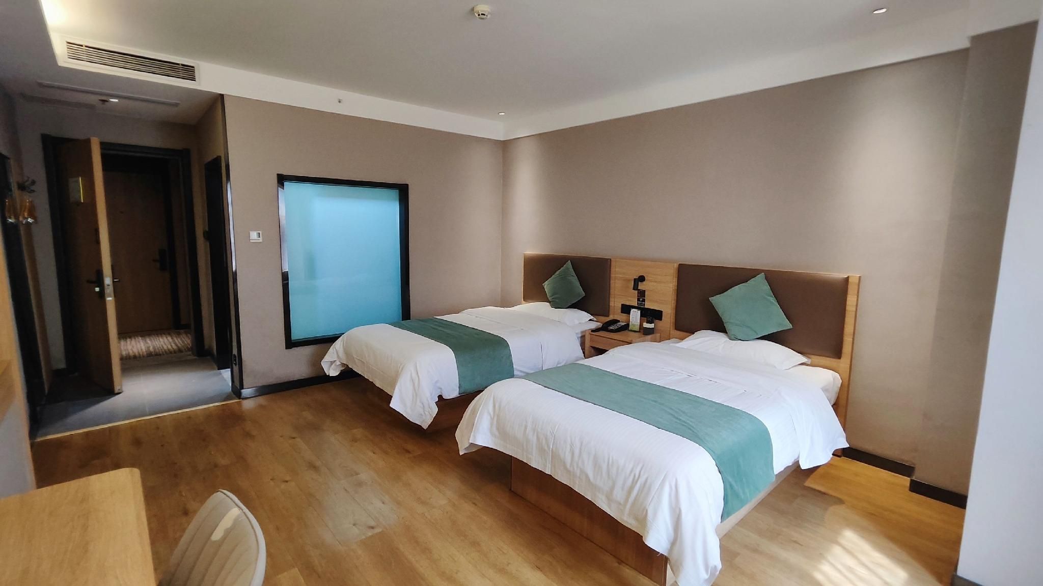 2 Bed Twin Superior Room