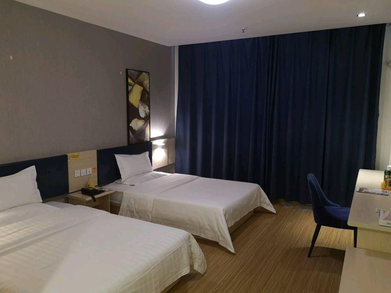 WH - Light Select Twin Room