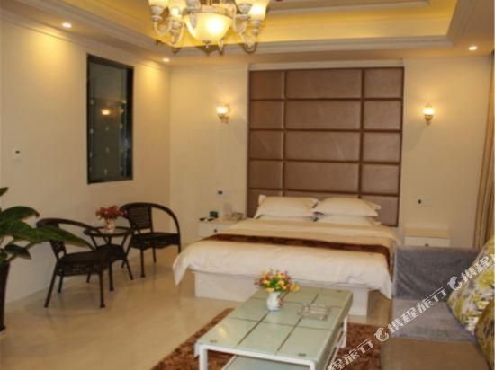 Business Queen Room