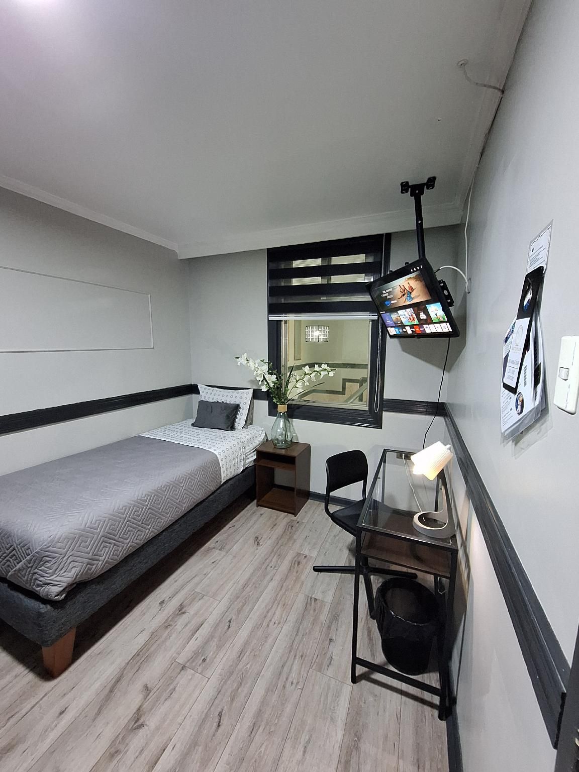 Single - Private Bathroom