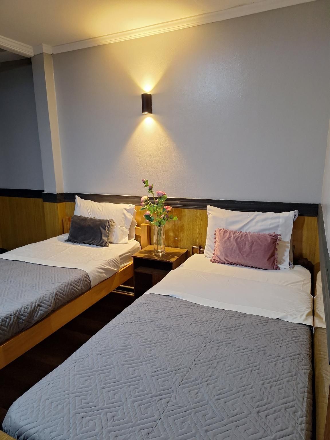 Standard Twin Room B - Non-Smoking