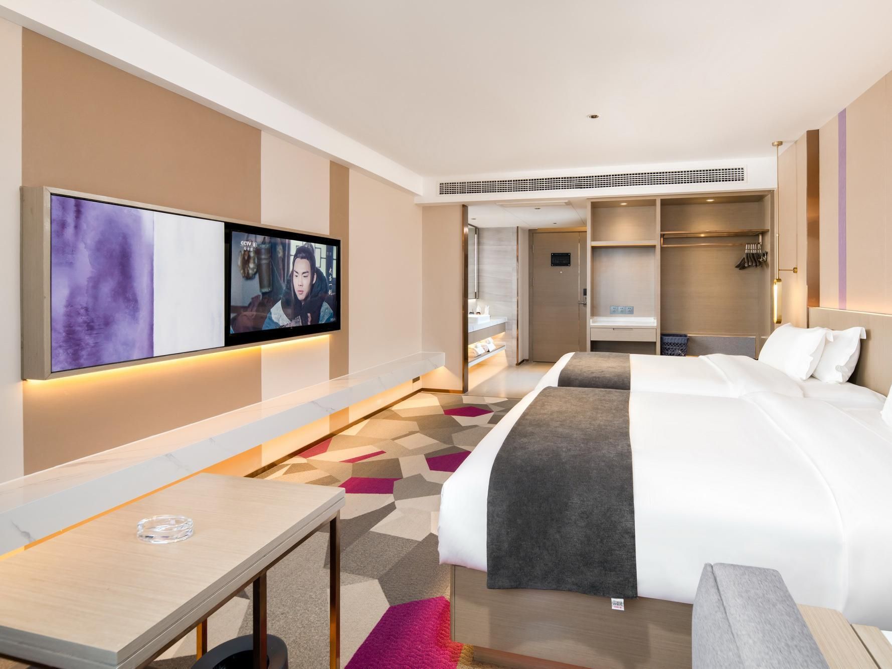 WH - Deluxe Room Twin