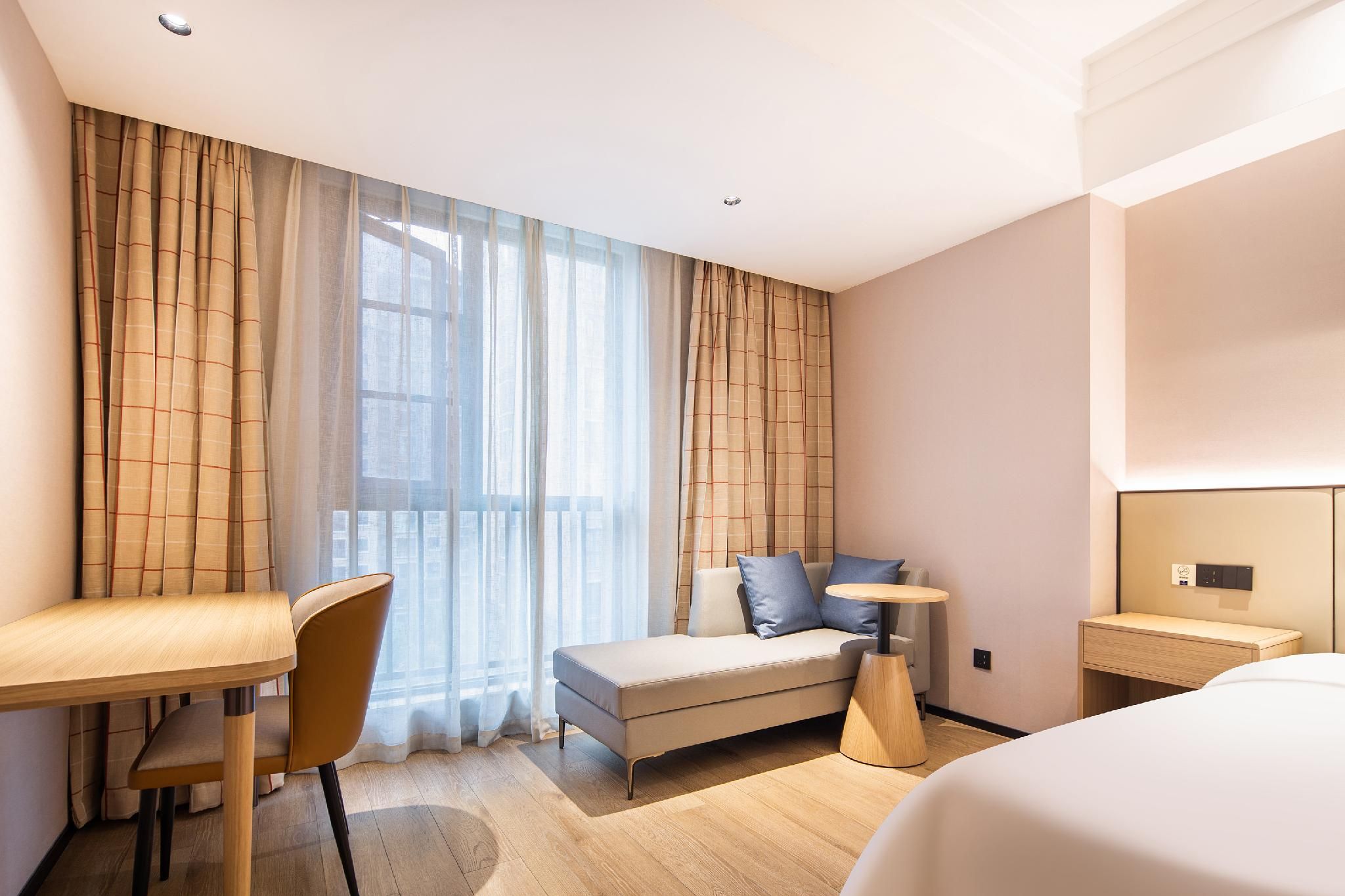 Business Queen Bed Room