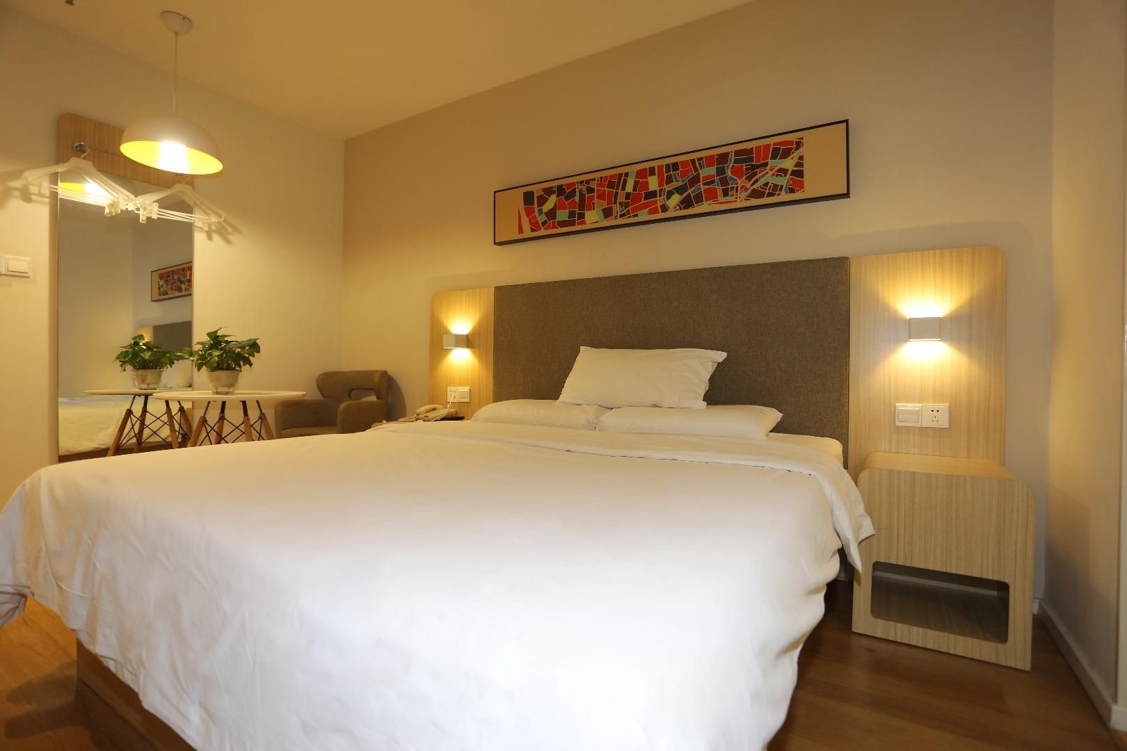 Hanting Hotel Xuchang Yanling Flower Expo Avenue Heming Lake Huazhu - Superior Bed Room A