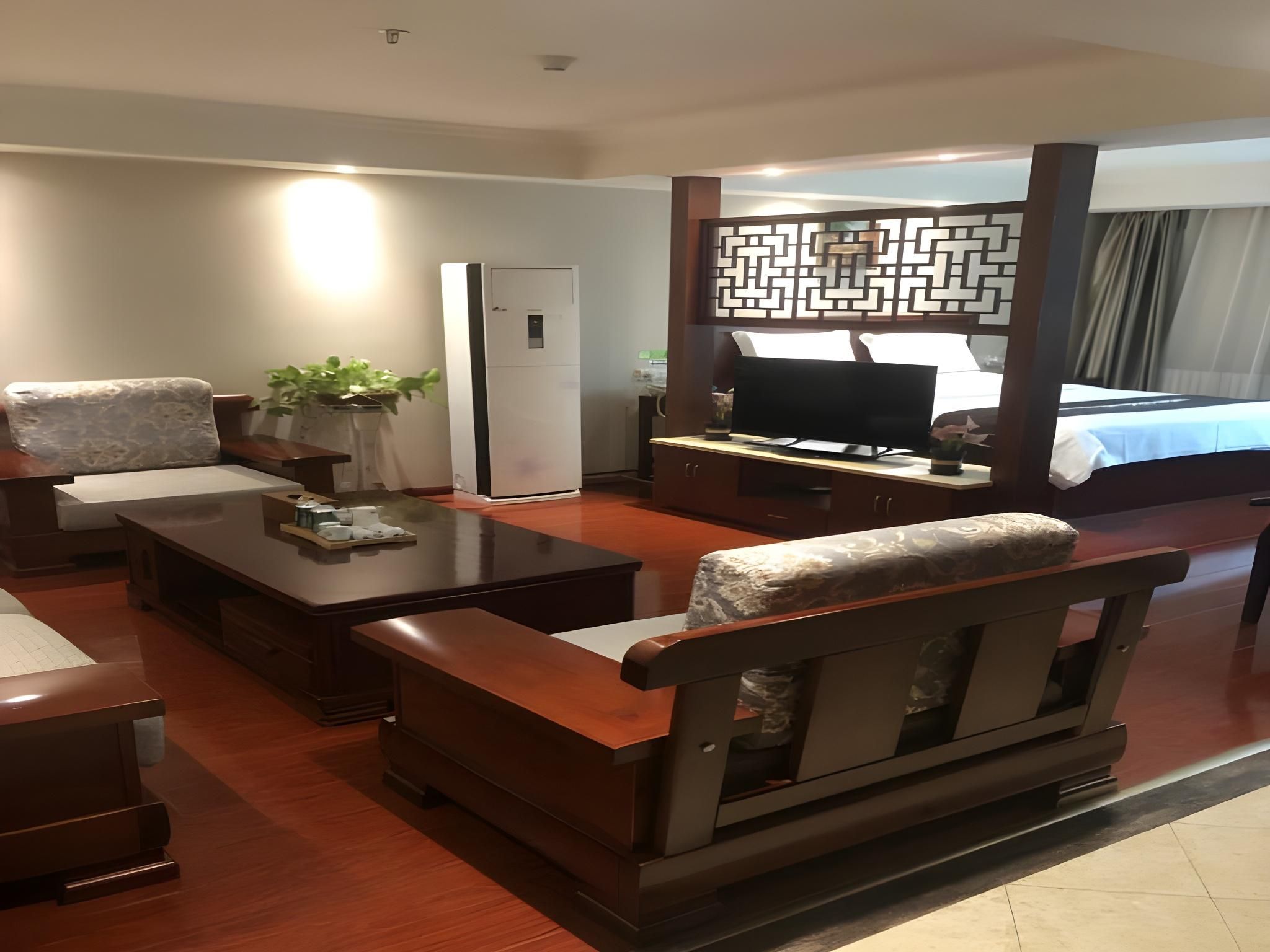 GTI - Suite, 1.8M Bed, Zero Pressure