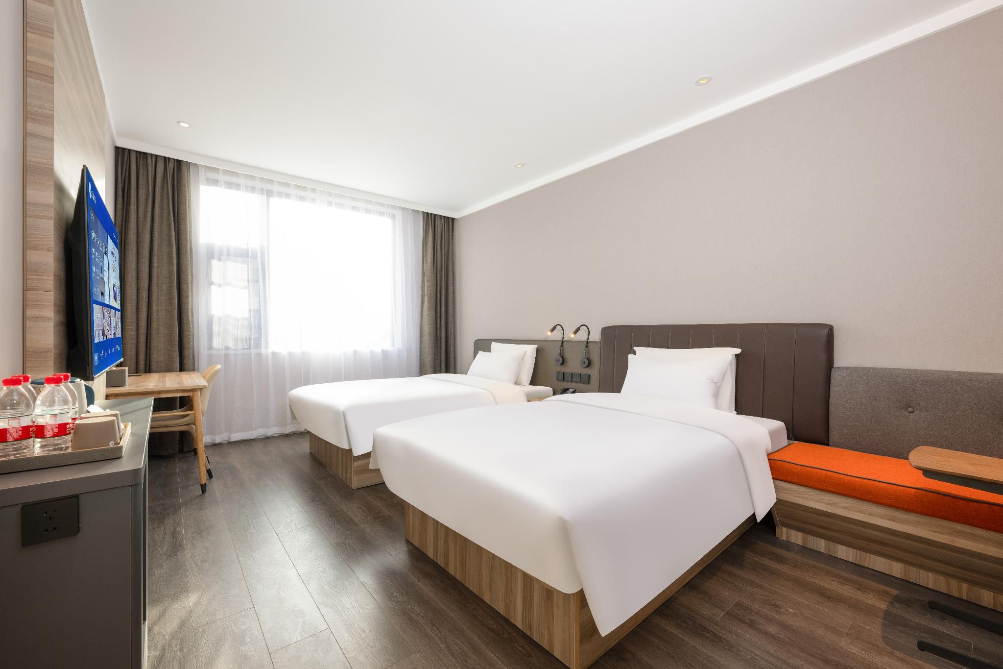 Huazhu - Deluxe Twin Room