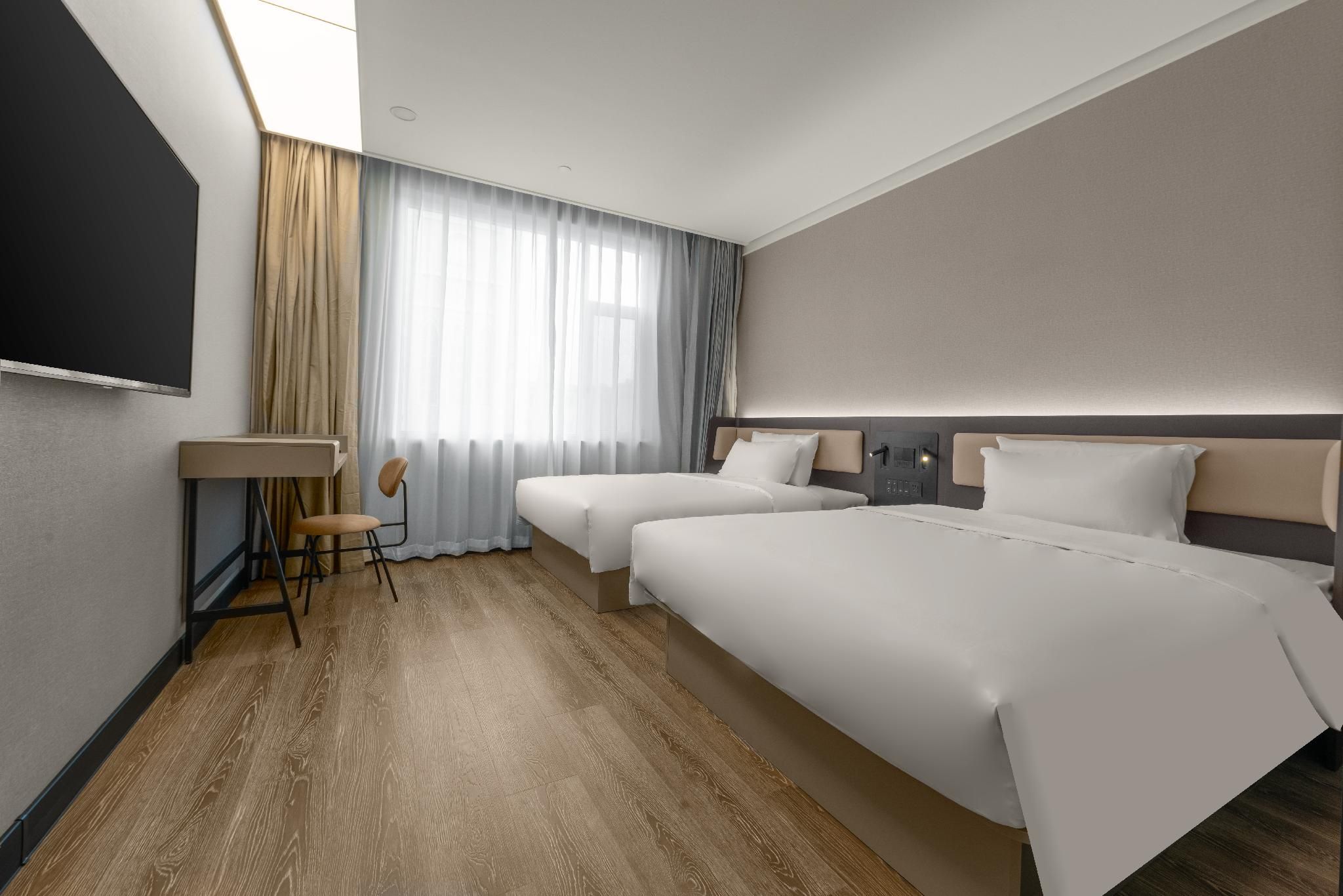 Twin Business Room