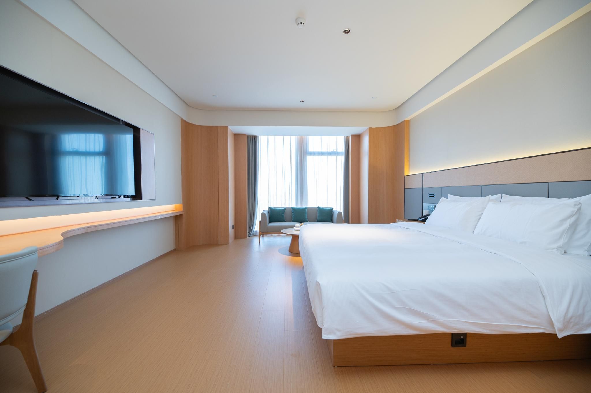 Huazhu - Room With View