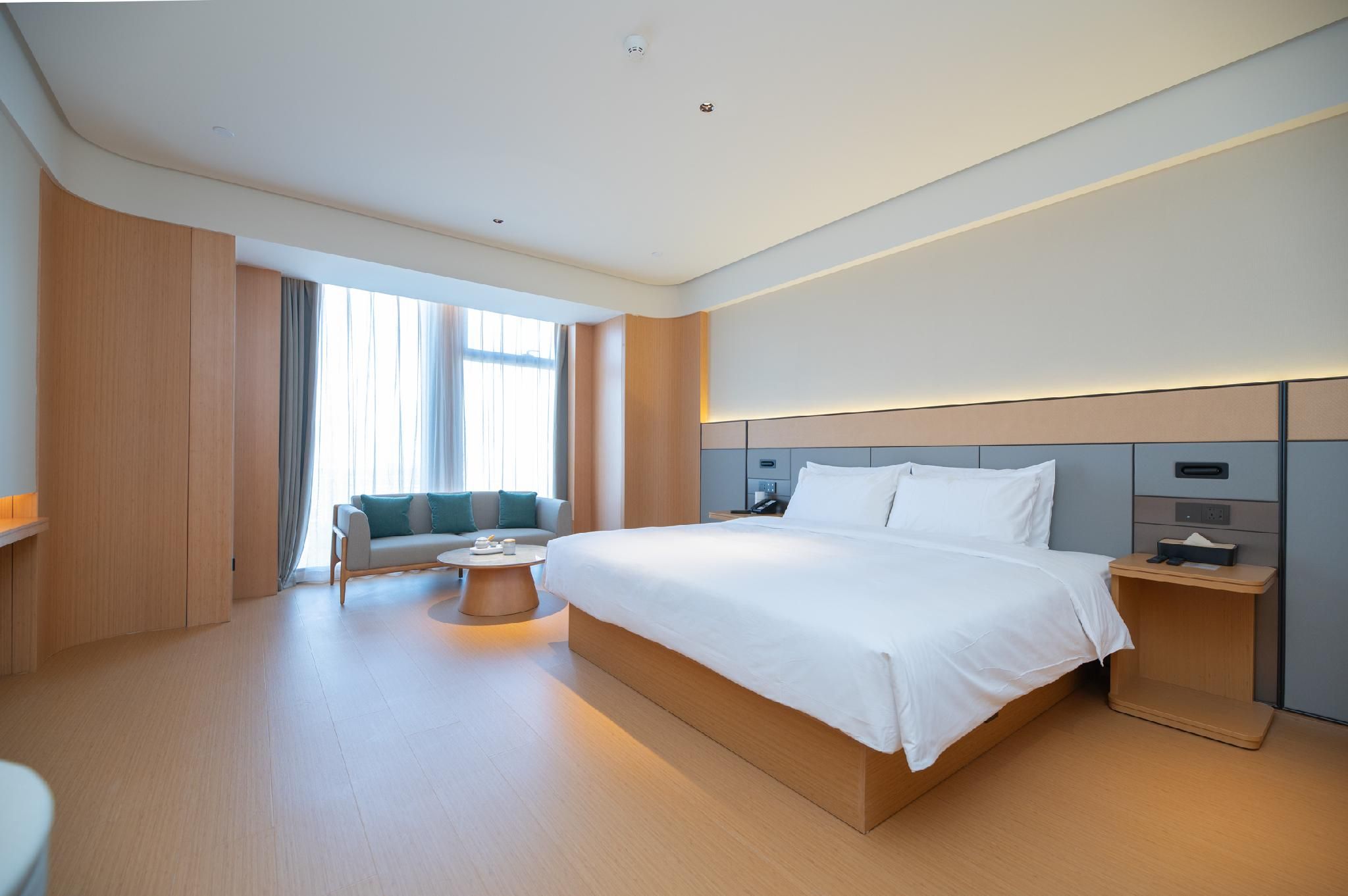 Huazhu - Room With View