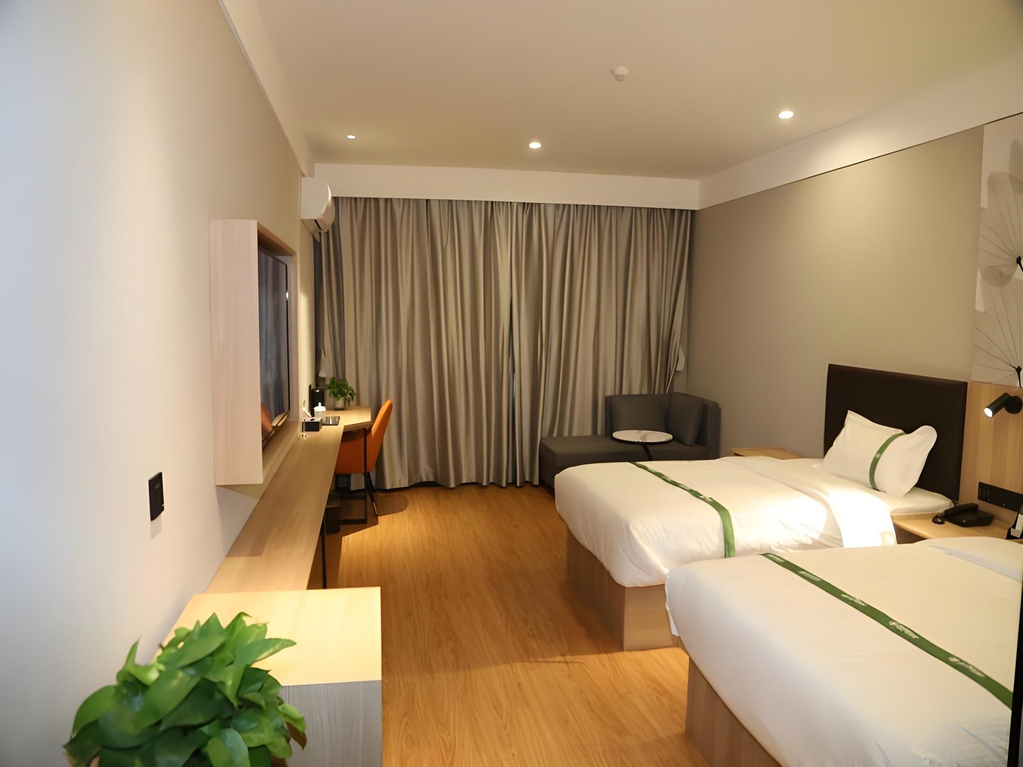 Twin Deluxe Room