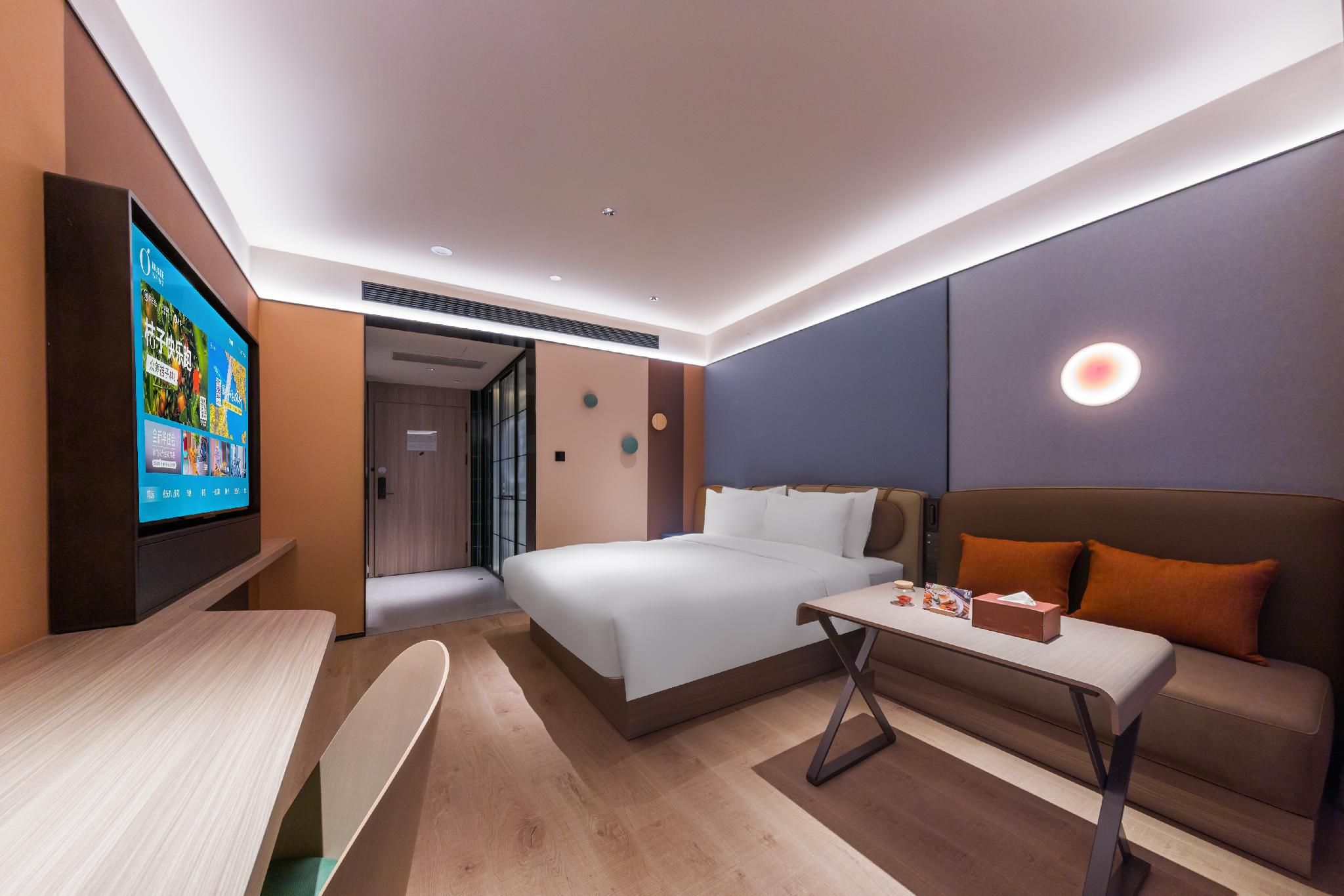 Business Queen Bed Room