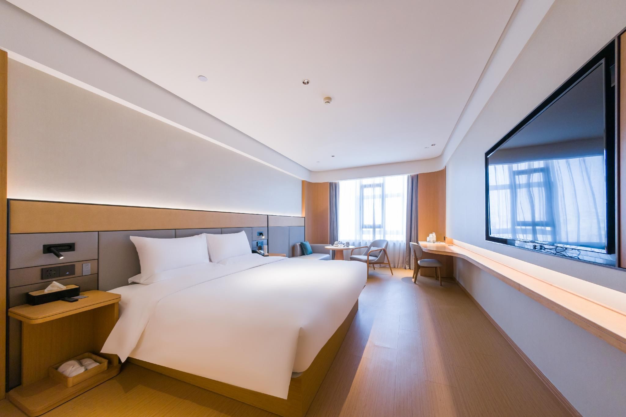 Business Queen Bed Room