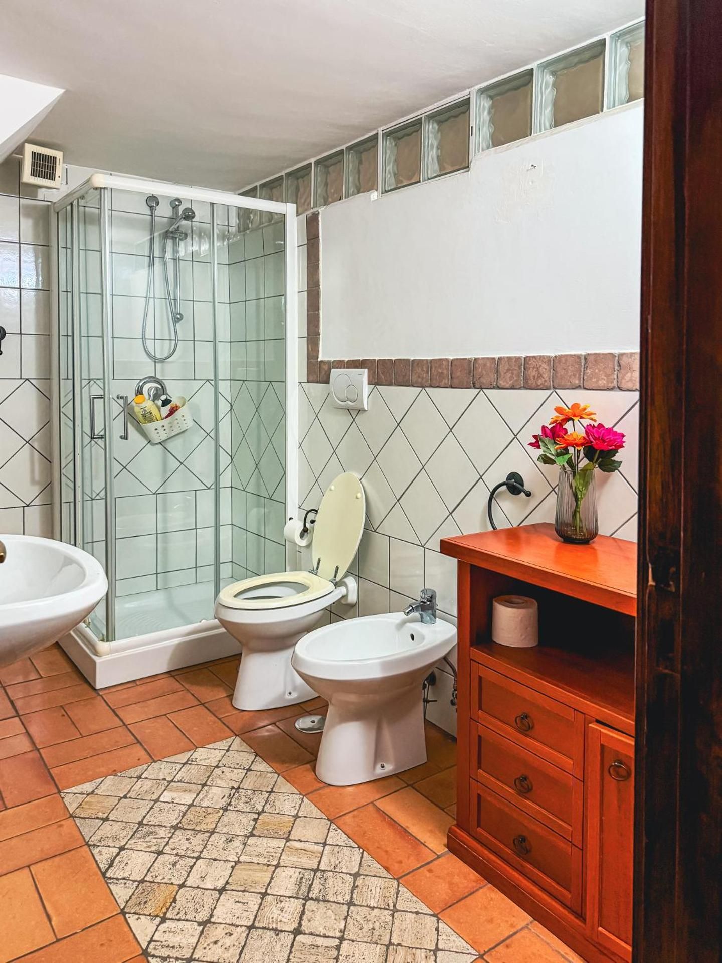 Quadruple Room with Private Bathroom