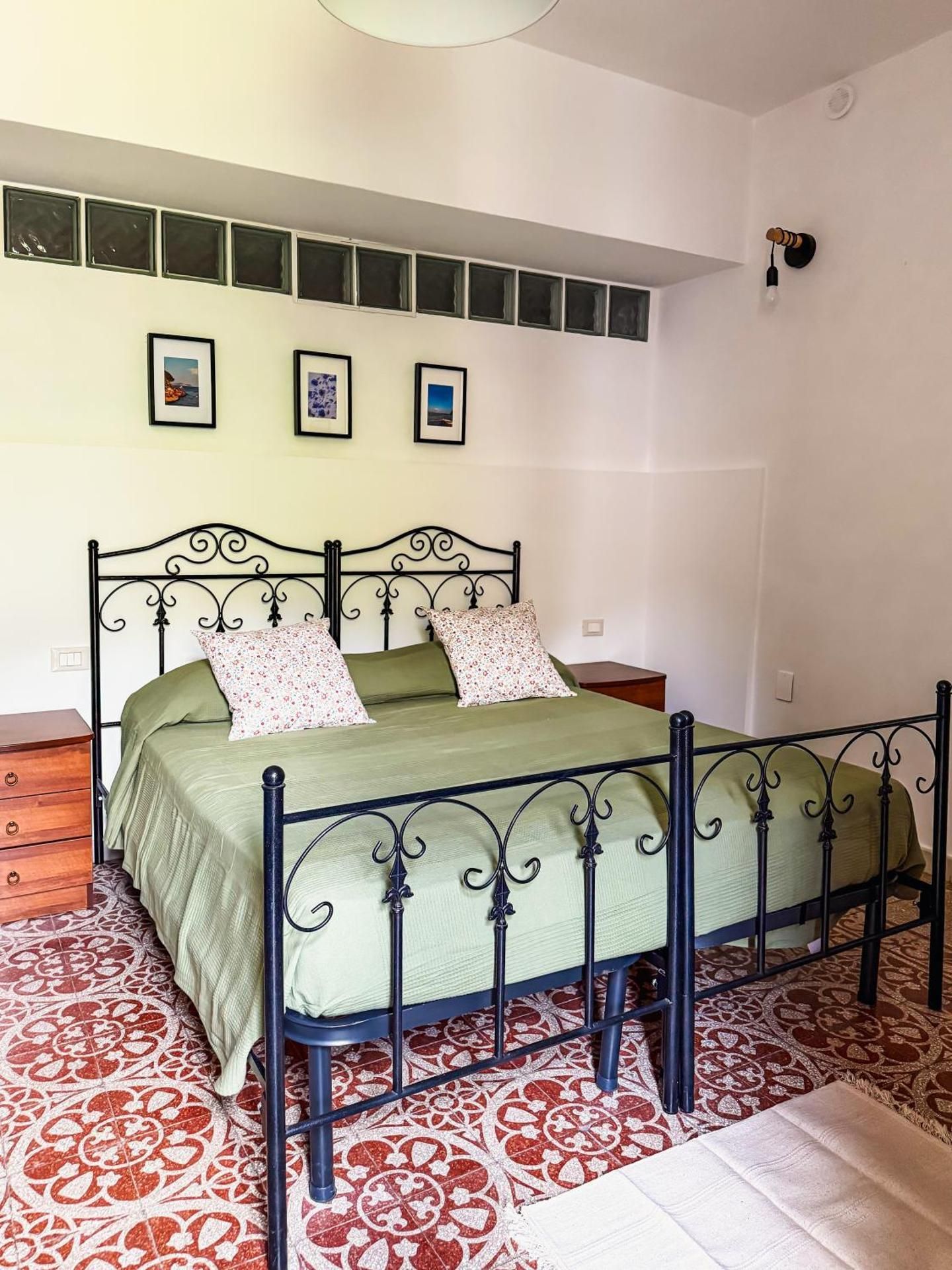 Quadruple Room with Private Bathroom