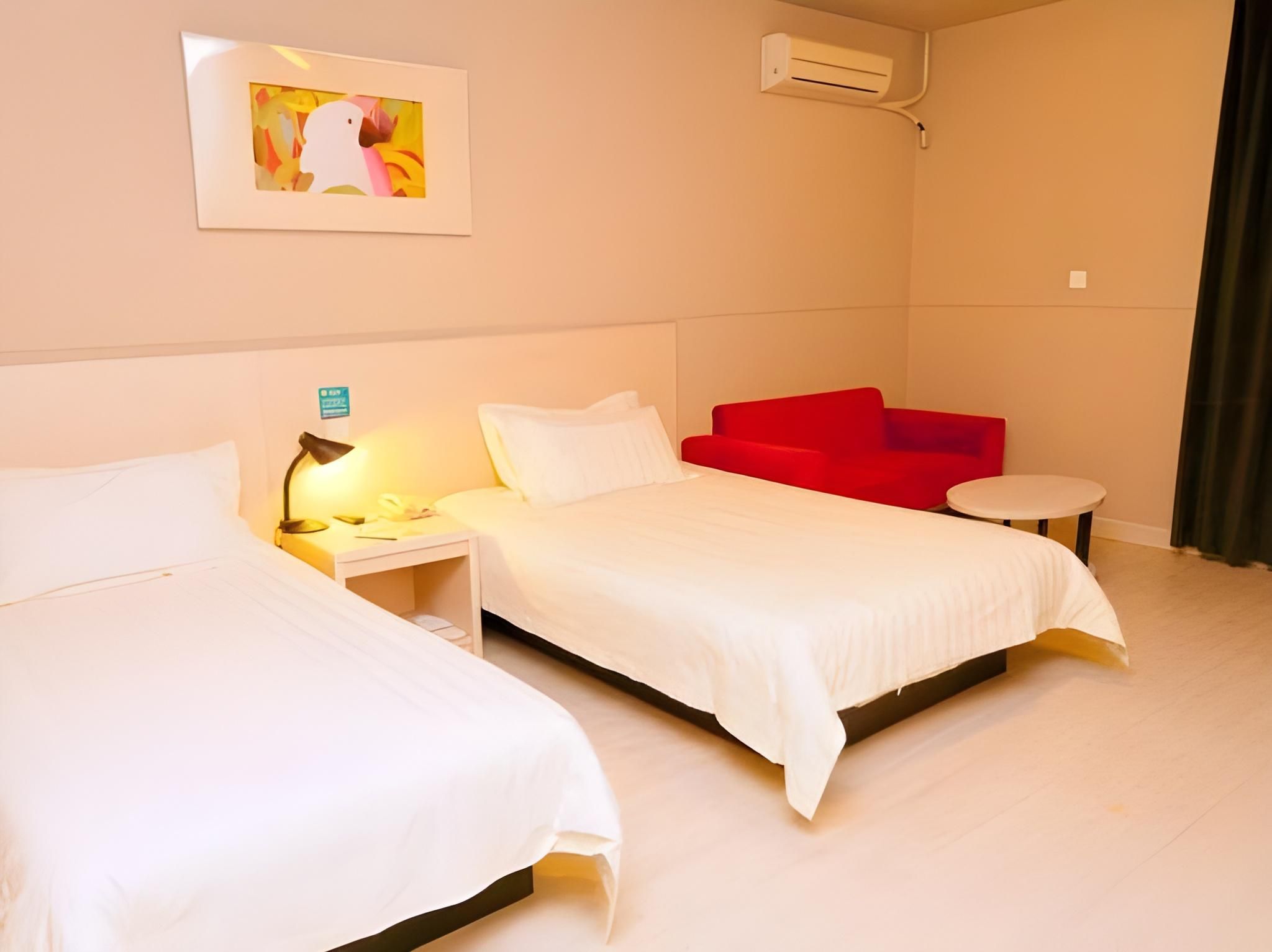 WH - Superior Bed Room