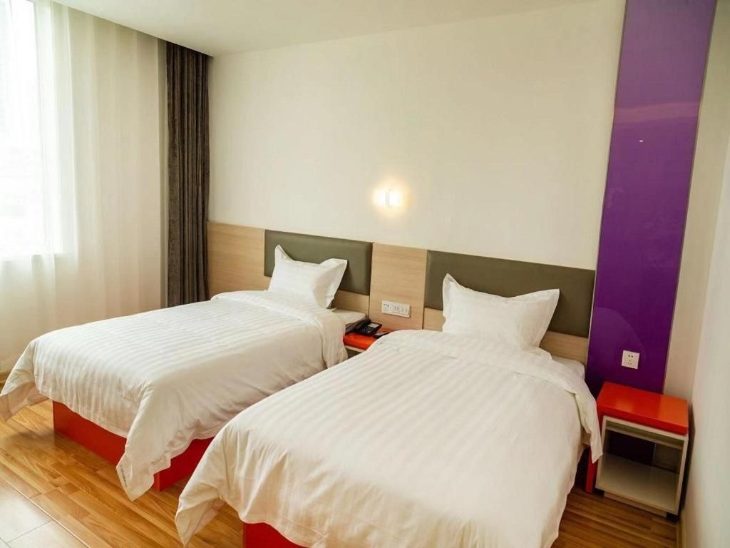 Select Twin Room