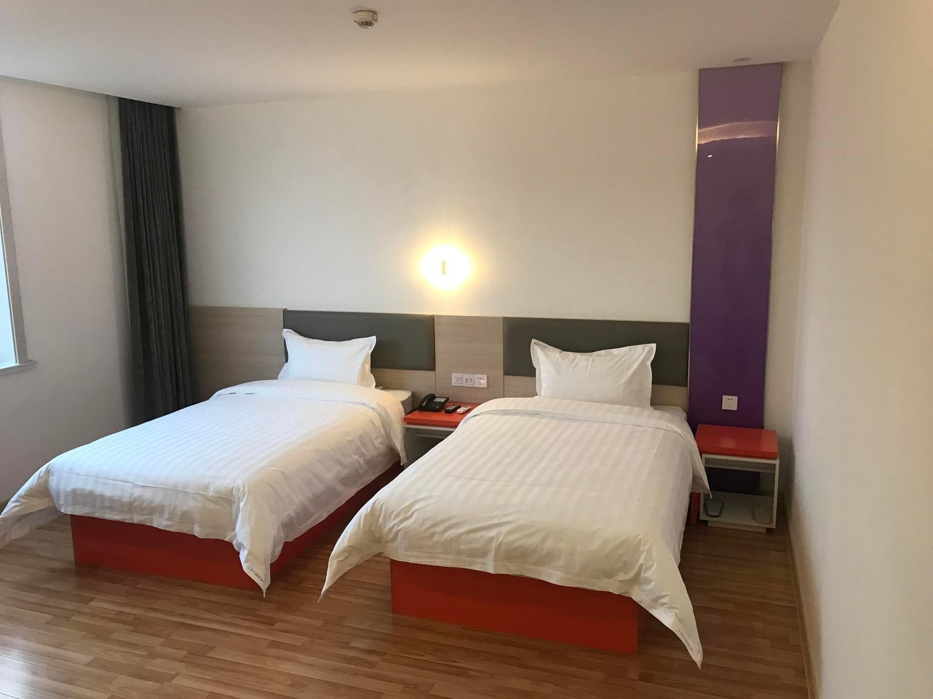 Select Twin Room