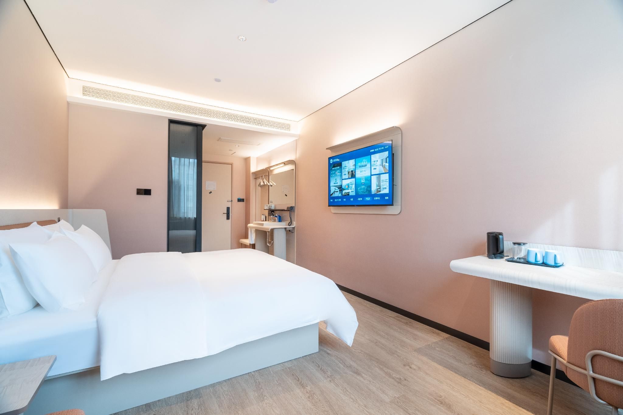 Business Queen Bed Room