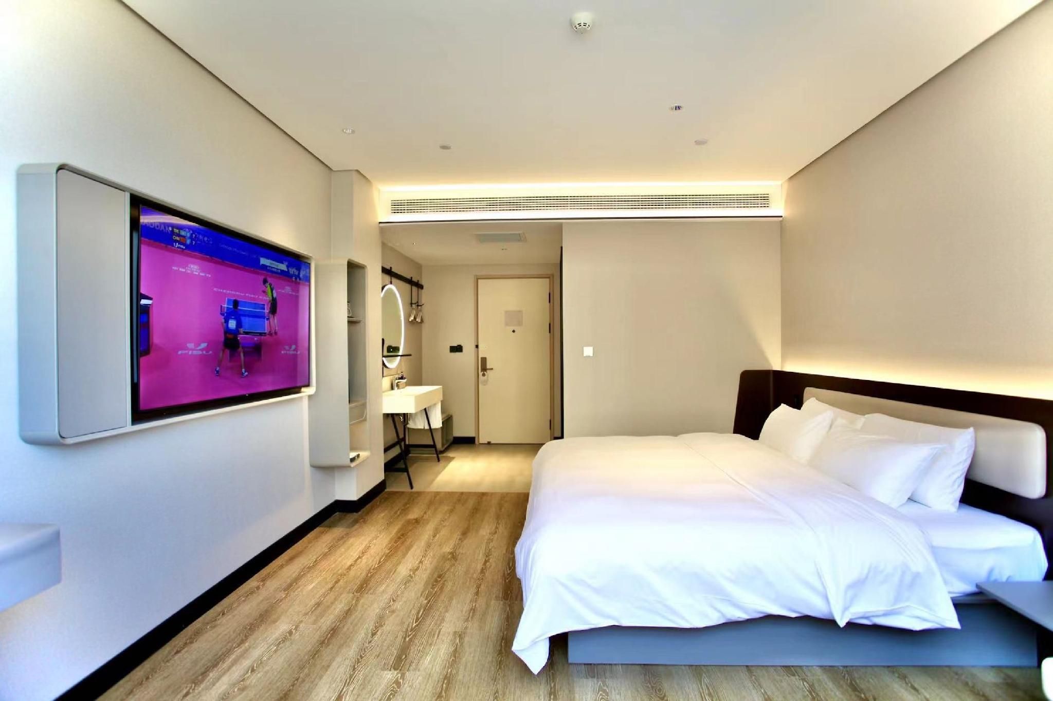 Business Queen Bed Room