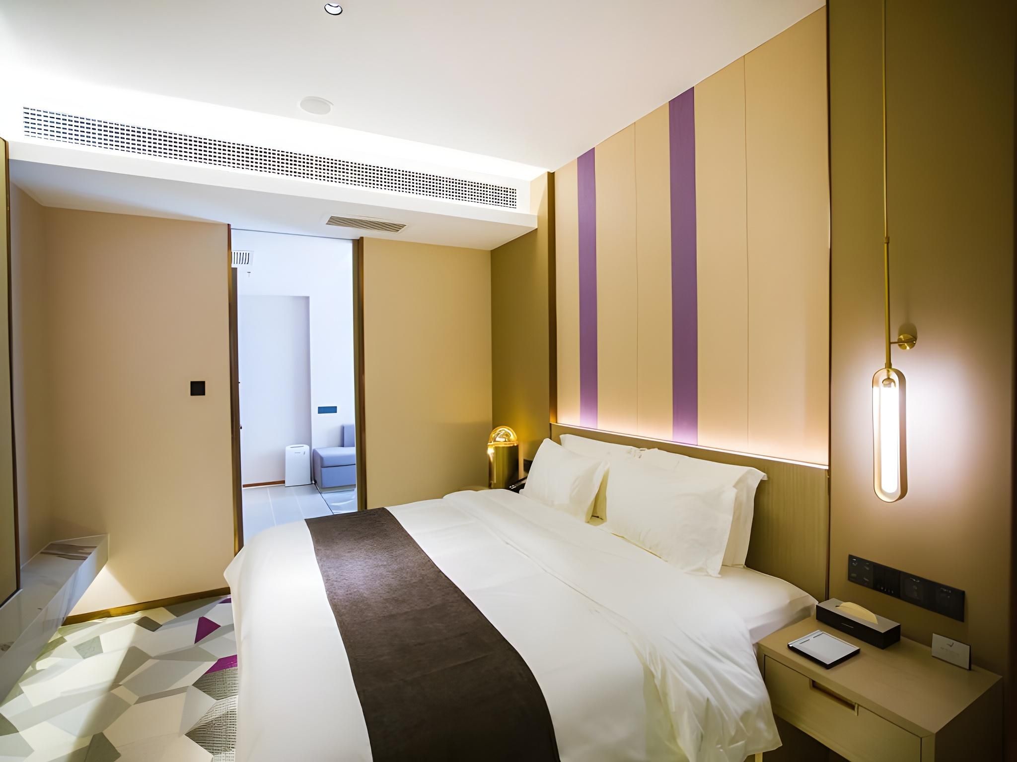 WH - Deluxe Bed Room