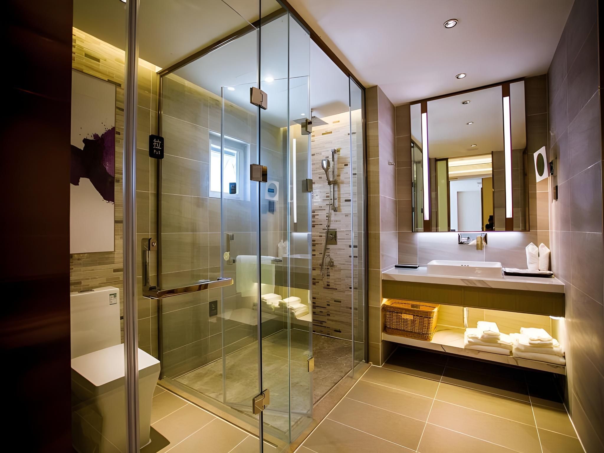 WH - Deluxe Room Twin