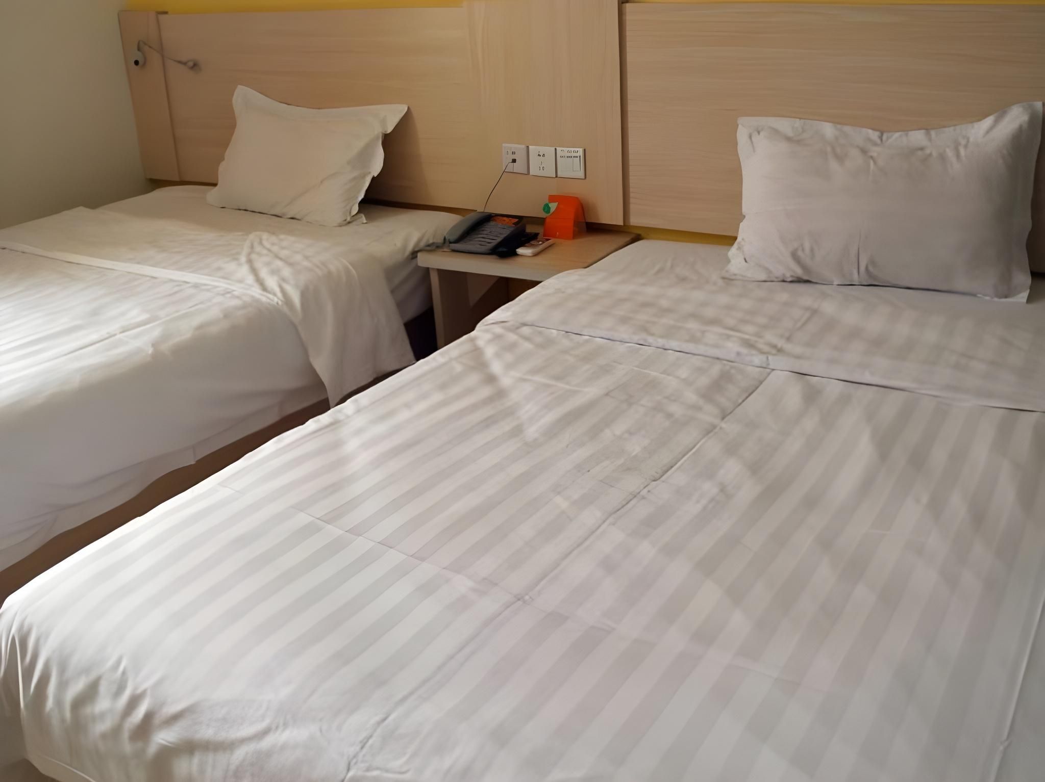Corporate Twin, Guest room, 2 Twin/Single Bed(s), City view