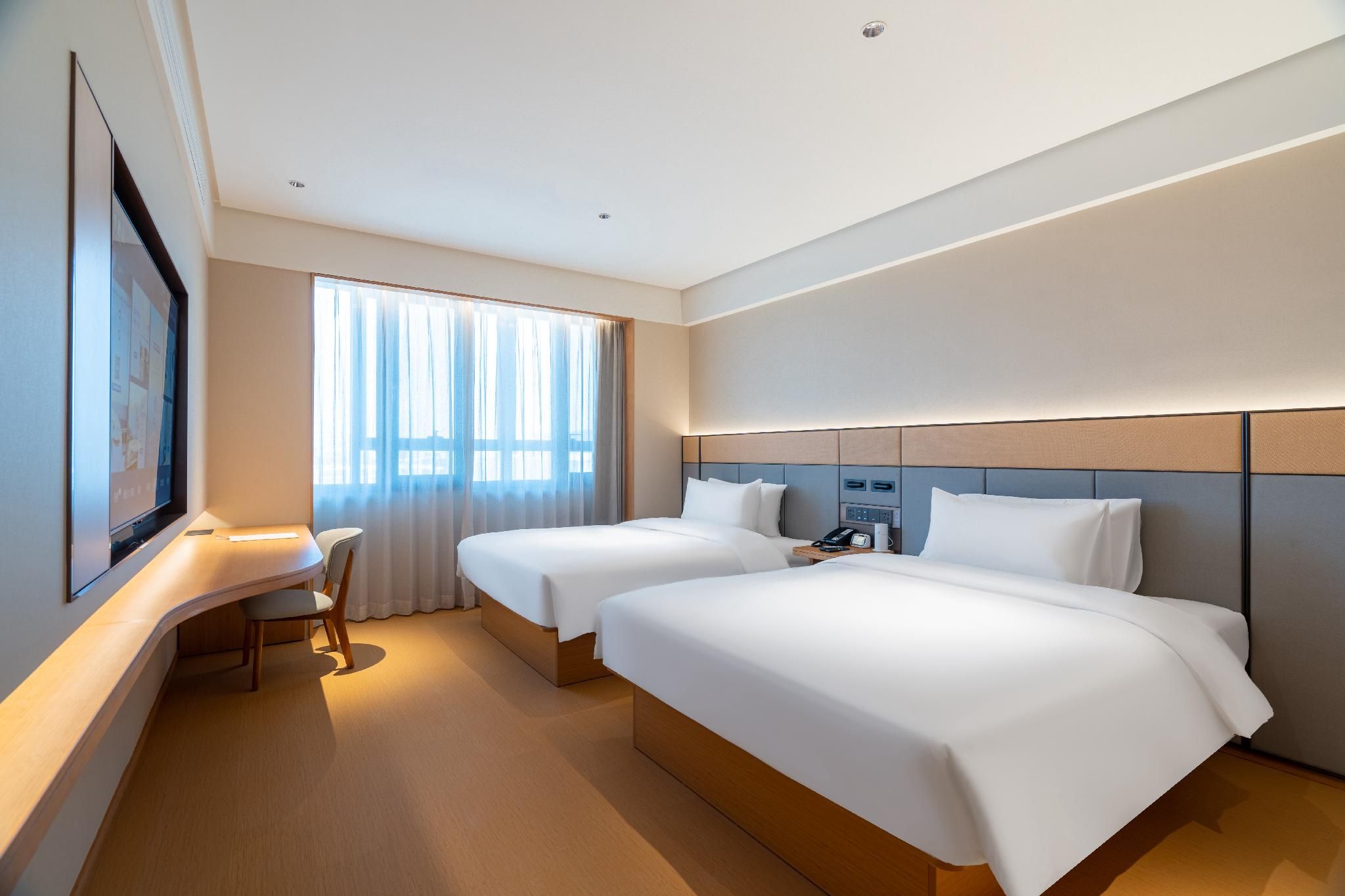 Huazhu - Superior Twin