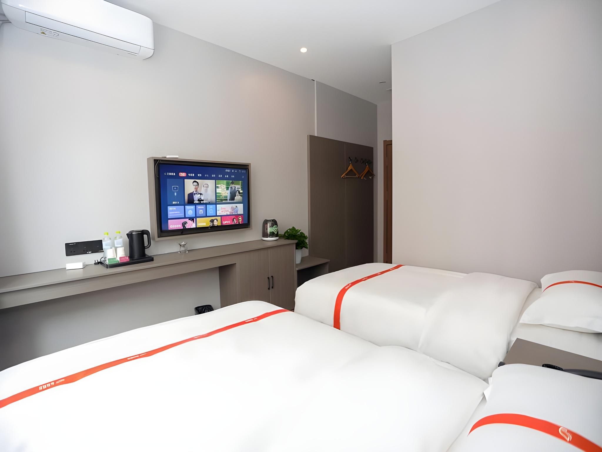 2 Bed Twin Superior Room