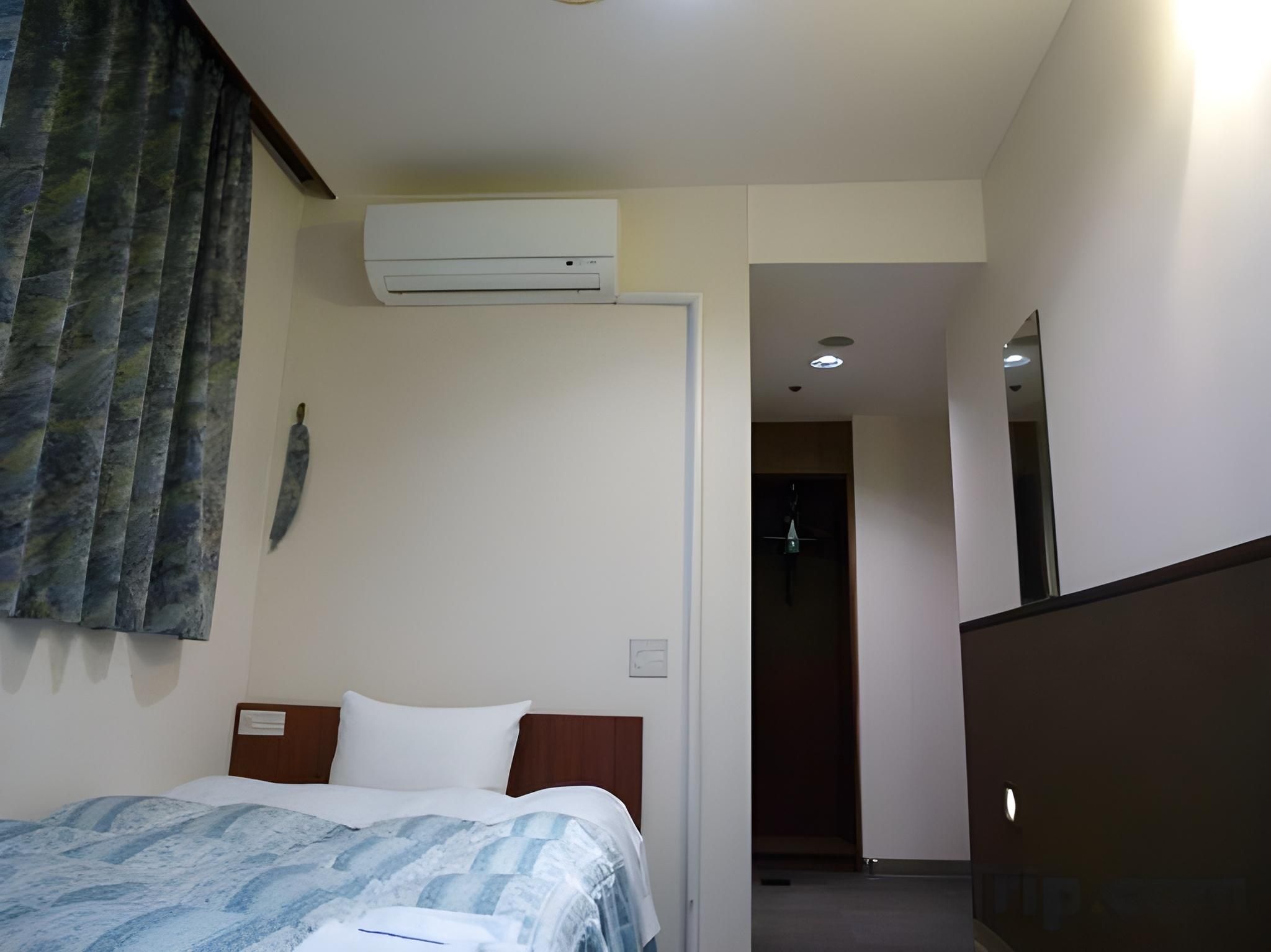 Semi-Double Room Non-Smoking