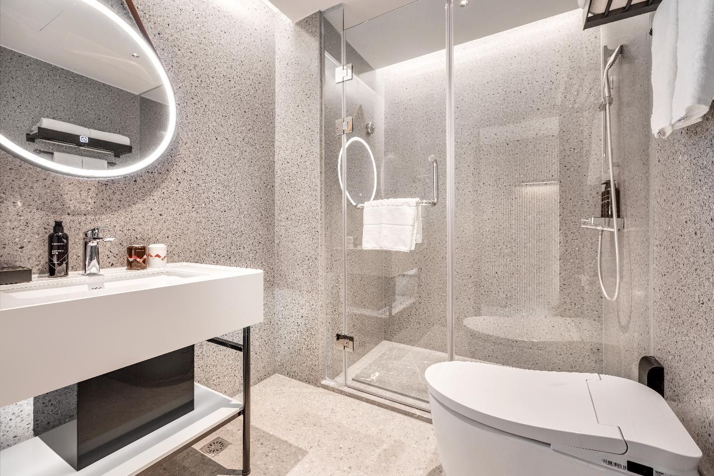 Dossen - Executive Suite