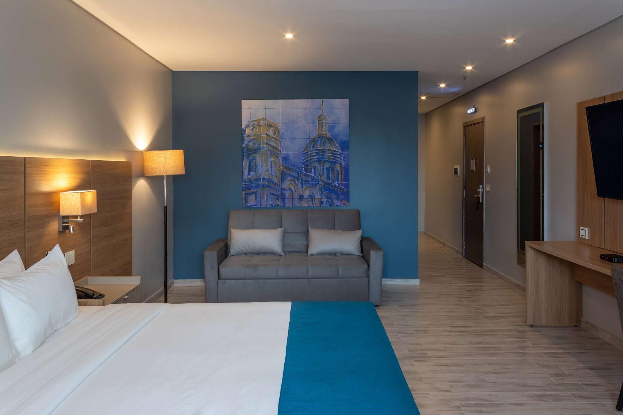 Family Room, 1 King Beds and 1 Sofa Beds, Non-Smoking