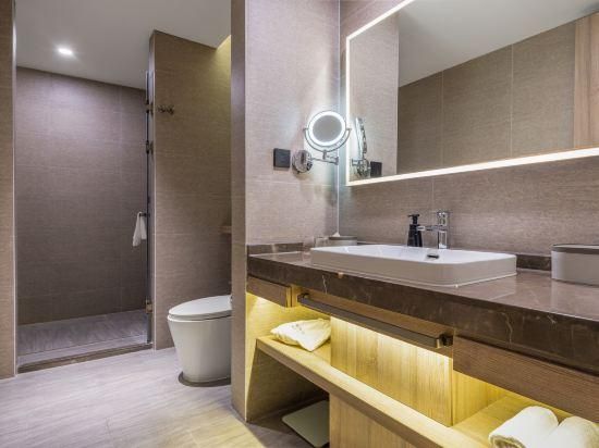 Executive room, Guest room, 1 Queen