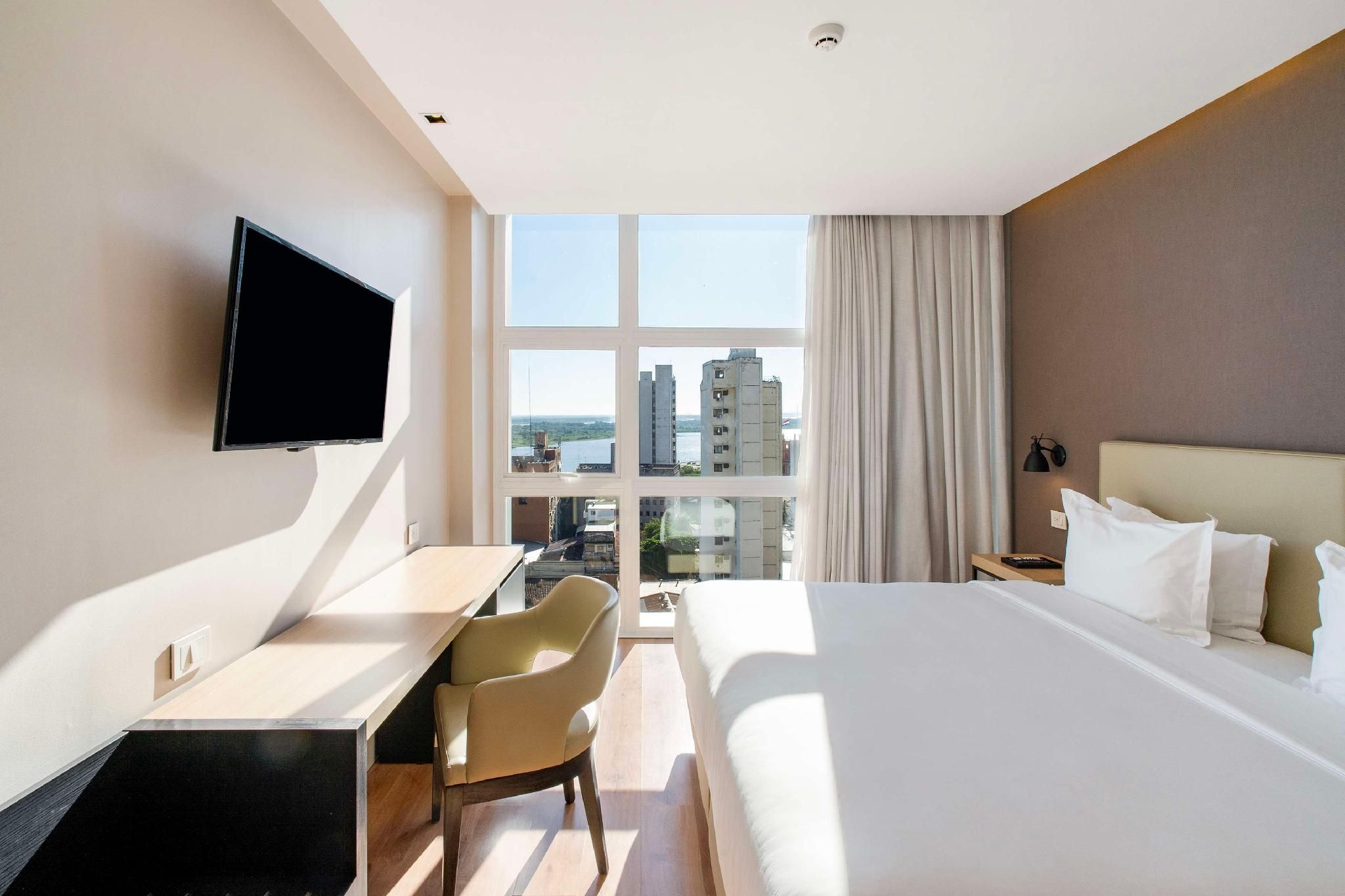 Palmaroga Hotel Asuncion, Tapestry Collection by Hilton 1 King Bed