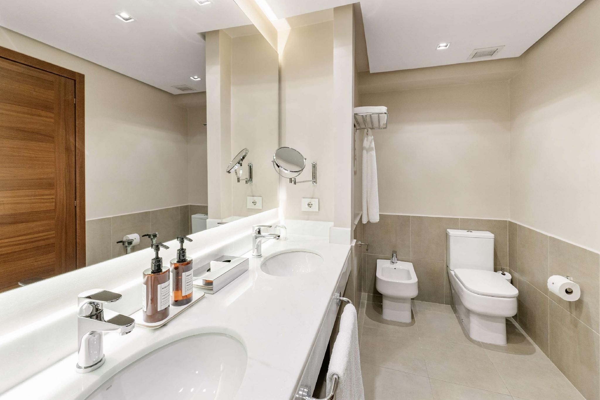 2 King 2 Bedroom Suite